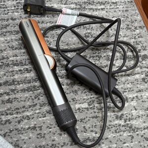 Dyson air straight in Silver with Copper Accent